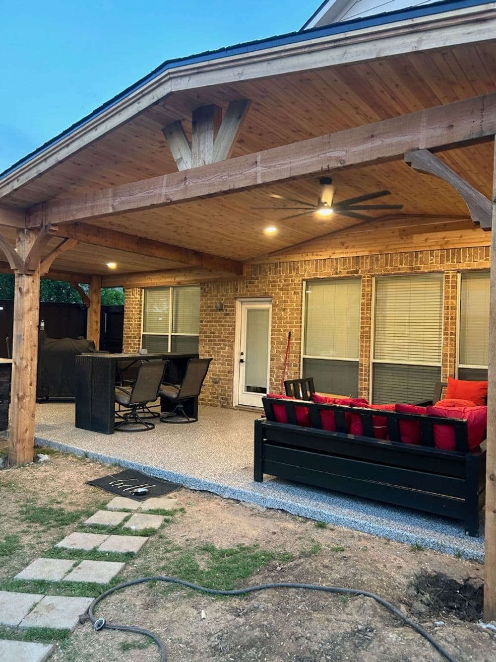 Outdoor Kitchens image